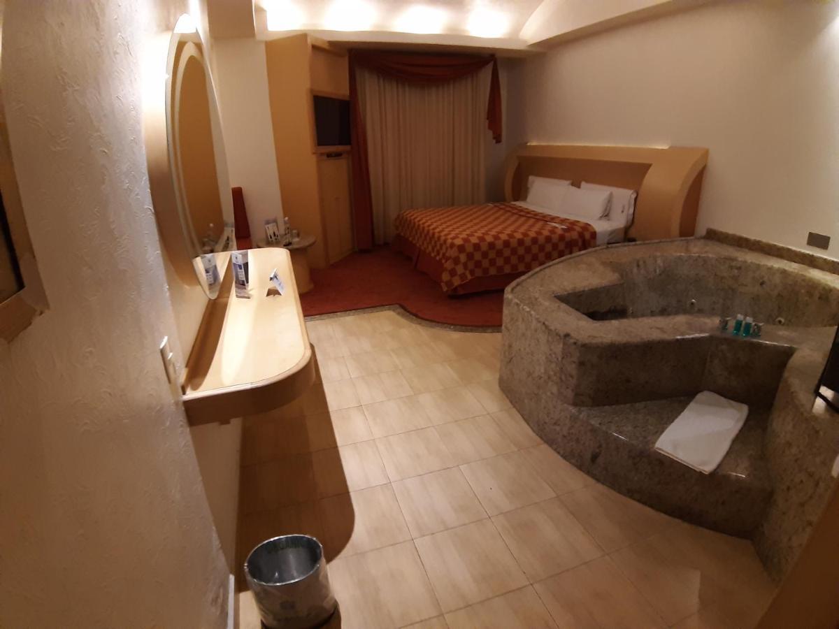 Auto Hotel Legaria Kota Meksiko Bagian luar foto