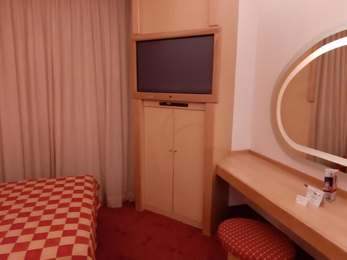 Auto Hotel Legaria Kota Meksiko Bagian luar foto
